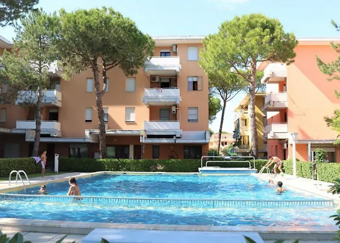 Quiet With Pool Appartamento Bibione